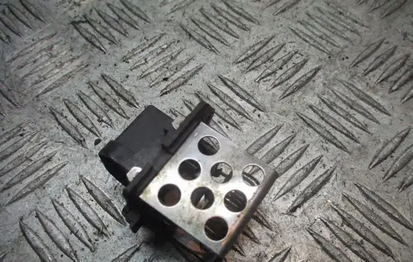 Renault Laguna II Coolant fan relay 8200045082