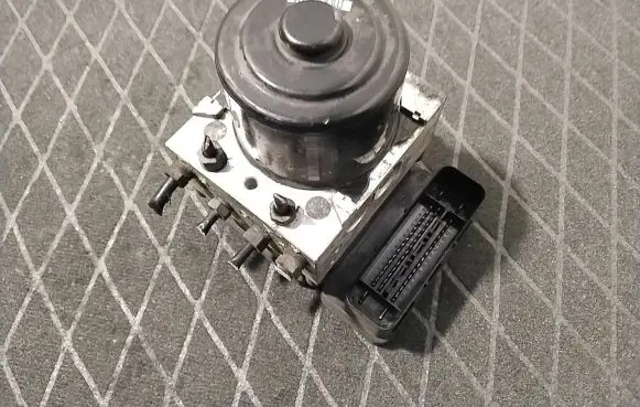 Volkswagen Transporter - Caravelle T5 ABS Pump 7E0907379L 10092903573 28529001443