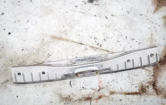 Other trunk/boot trim element
