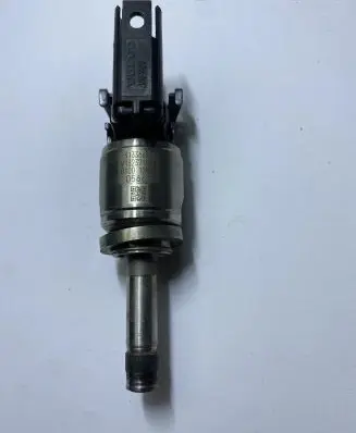 Volvo XC90 Fuel injector 31336653 V132371HAA