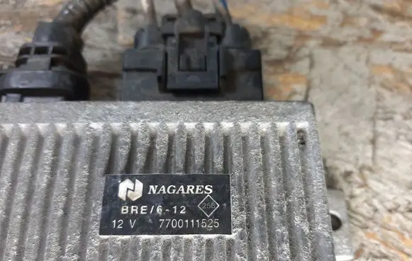Volvo S40, V40 Glow plug pre-heat relay 7700111525