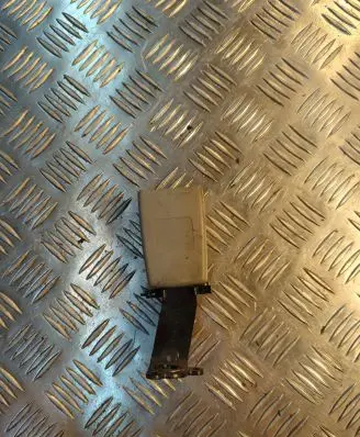 Audi A8 S8 D3 4E Rear seatbelt buckle 4E0857740A 04052006
