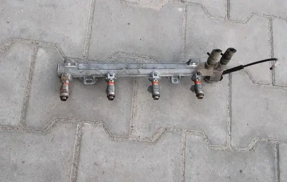Skoda Octavia Mk1 (1U) Fuel main line pipe LISTWAWTRYSKOWA