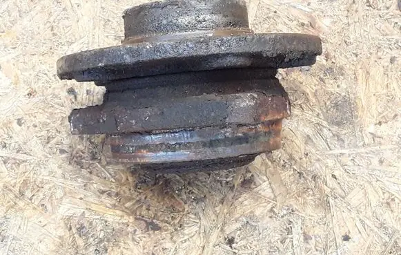 Opel Zafira B Front wheel hub