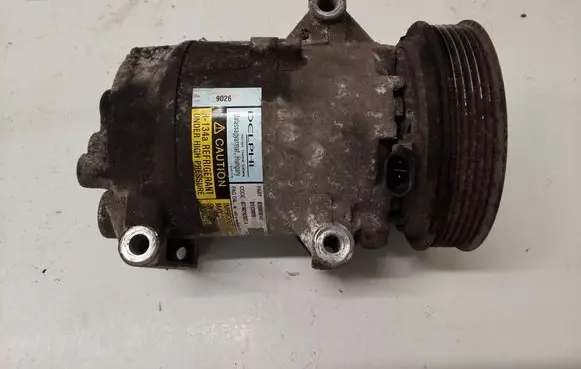 Renault Megane II Air conditioning (A/C) compressor (pump) 8200050141