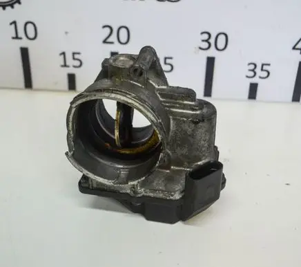 Volkswagen Touran I Throttle valve 03G128063G