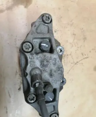 Volvo V50 Front brake caliper LH975 R6302 6103