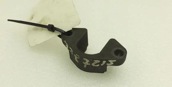 BMW 5 E60 E61 Fuel Injector clamp holder 7787215