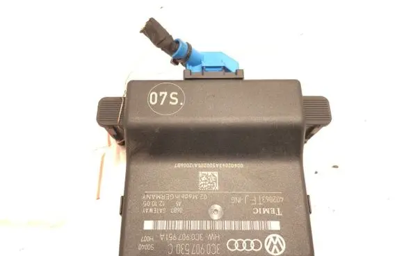 Volkswagen PASSAT B6 Gateway control module 3C0907530C