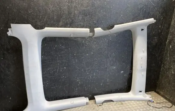 Tesla Model Y Headlining 160935200D