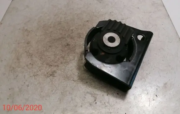 Toyota Corolla Verso AR10 Engine mount bracket