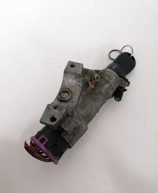 Volkswagen PASSAT B5.5 Ignition lock 4B0905851C