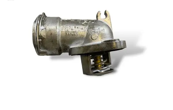 Mercedes-Benz E W212 Thermostat housing 0720217023