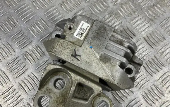 Jeep Compass Gearbox mount P68342191AA