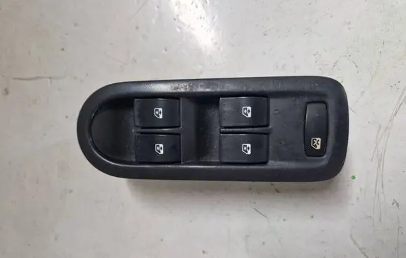 Renault Scenic II - Grand scenic II Electric window control switch 8200160603