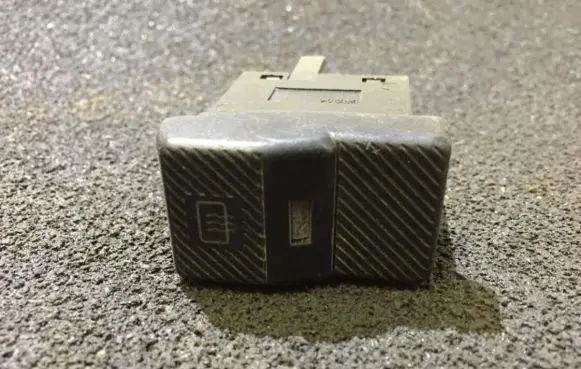 Windscreen/window heater switch