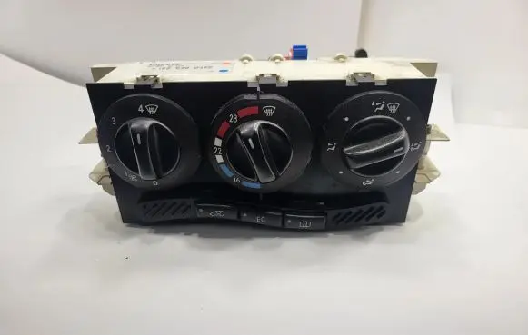 Mercedes-Benz A W168 Air conditioner control unit module 1688300485