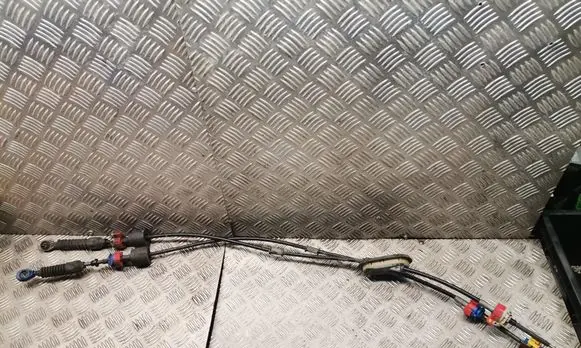 Nissan Qashqai Gear shift cable linkage 112112856