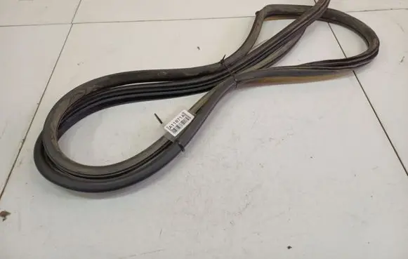 Chevrolet Captiva Rubber seal front coupe door 