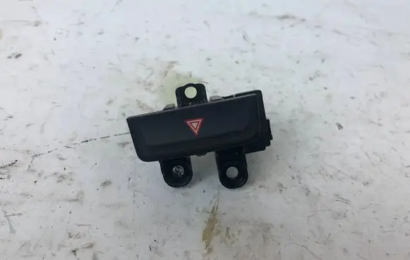 Maserati Ghibli Other switches/knobs/shifts 670071372 29817011
