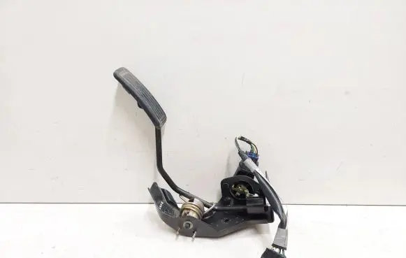 Toyota Corolla Verso E121 Accelerator throttle pedal 7811135030 82223 B4804