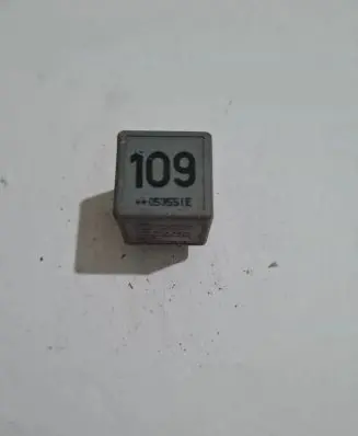 Audi A4 S4 B5 8D Other relay 1J0906381A V23134B63X396