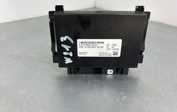 Mercedes-Benz E W213 Gearbox control unit/module A2139002501