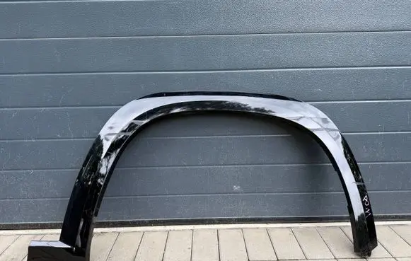 BMW XM Front arch trim 51779450914