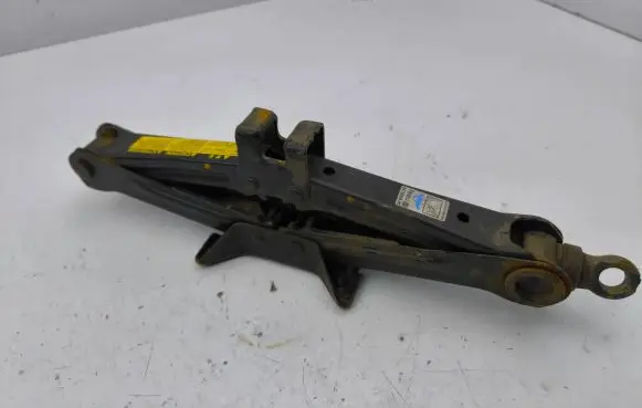 Lexus IS 220D-250-350 Lift Jack 
