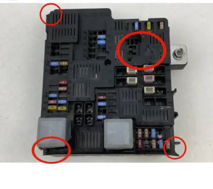 Volvo V90 Cross Country Fuse module 32322427