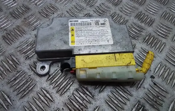 Chevrolet Captiva Airbag control unit/module 96810868