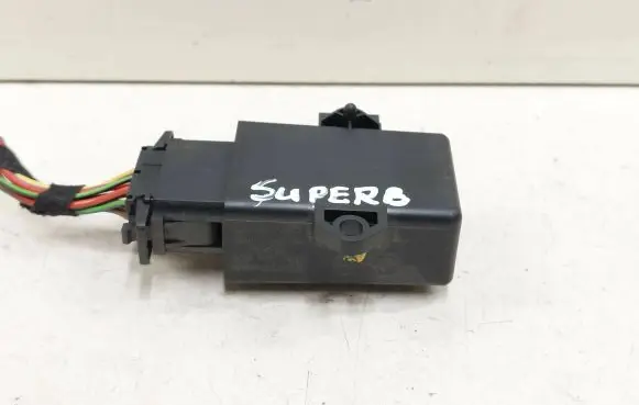 Skoda Superb B6 (3T) Seat heating relay 1Z0959772C