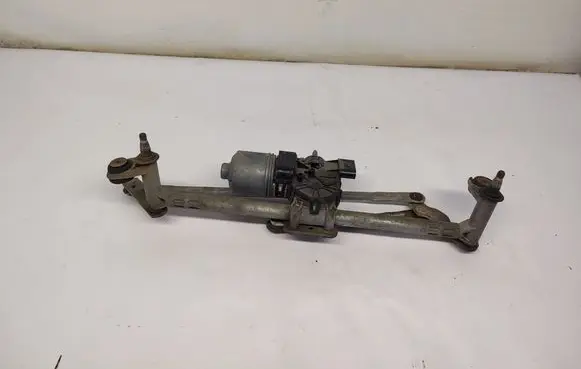 Front wiper linkage and motor