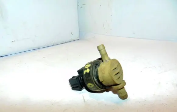 Mercedes-Benz E W210 Fuel tank valve A0004701693 0004701693