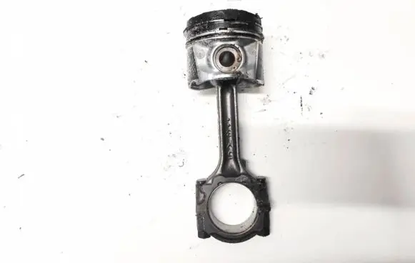Nissan Primera Piston with connecting rod