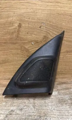 Volvo V70 Front door speaker 30781066