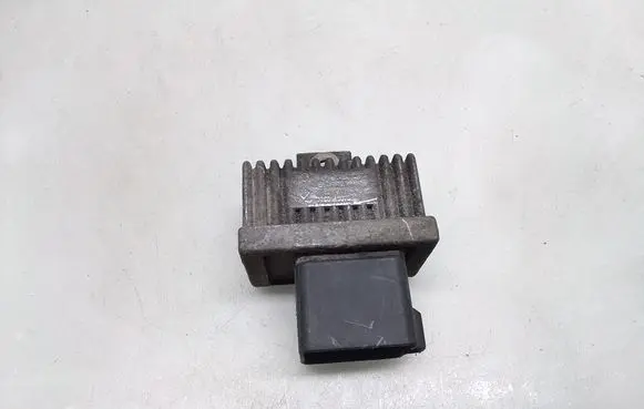 Renault Megane I Glow plug pre-heat relay 7700115078