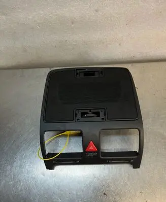 Volkswagen Golf V Dash center air vent grill DOVOLKSWAGENGOLFV5