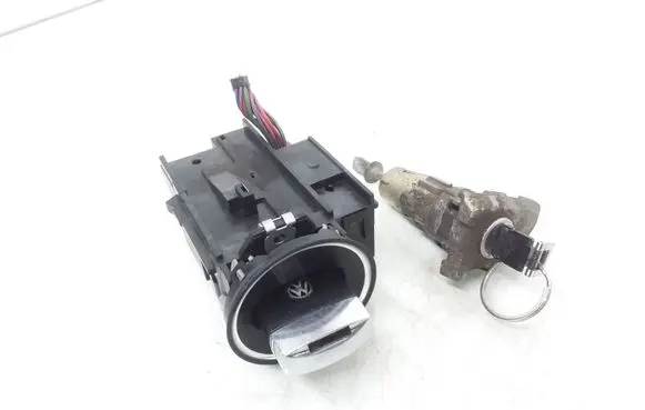 Volkswagen PASSAT B6 Ignition lock 3C0905843N 3C0837167