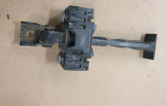 Volkswagen Amarok Front door check strap stopper 2H0837249