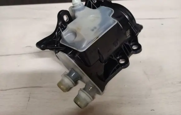 BMW X1 U11 Thermostat/thermostat housing 8470497