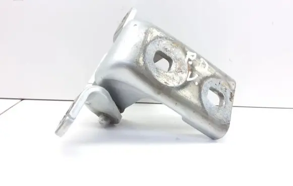 Opel Insignia A Front door upper hinge A046574 1330