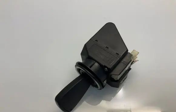 Mercedes-Benz E W210 Ignition lock 2085450108 33000101 4000407400201101
