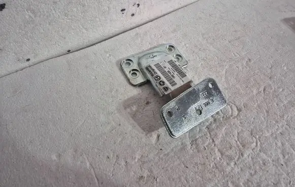 Fiat Ducato Front door upper hinge 1308214080 68118123AA