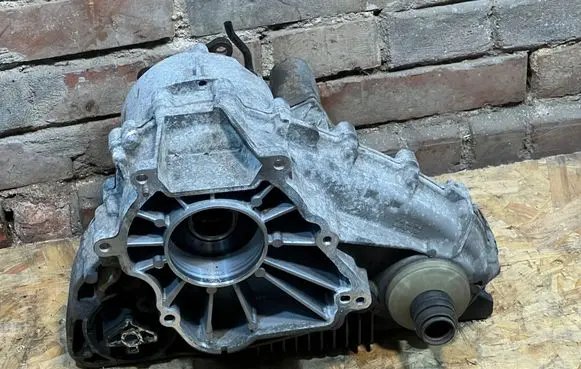 BMW X6 E71 Gearbox transfer box case 7599887