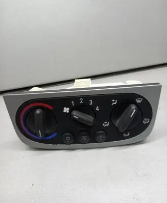 Opel Combo C Climate control unit 031110H