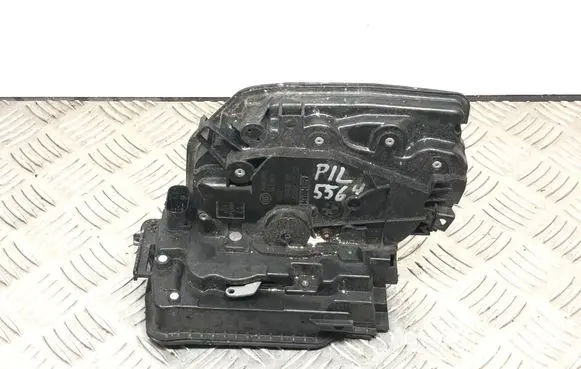 BMW X5 F15 Front door lock 728193605 18283810CZ