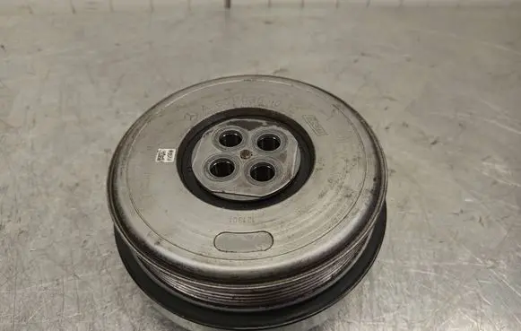 Mercedes-Benz C W204 Crankshaft pulley A6510351012