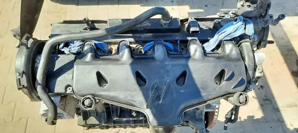 Volvo XC70 Engine