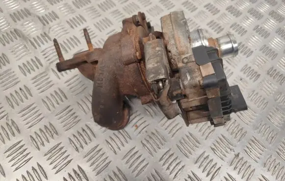 Ford Focus Turbo 7G9Q6K682BD